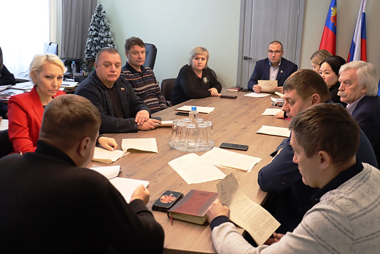 На очередном заседании комитета по социальным вопросам депутаты рассмотрели динамику обеспечения жильем беловчан, относящимся к льготным категориям.
